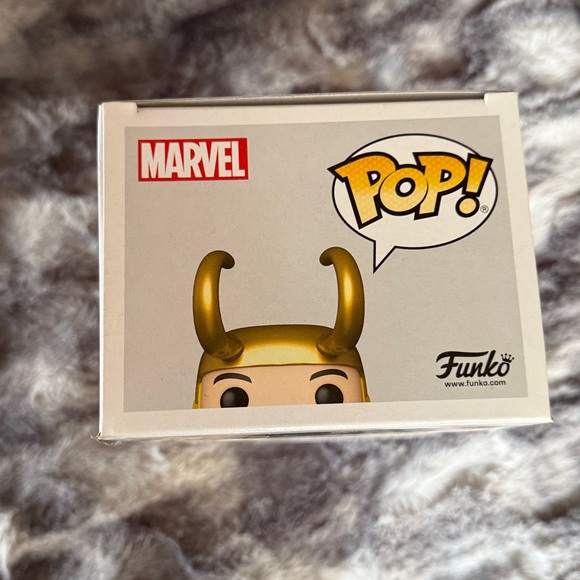 Funko Pop Classic Loki in Gold and Green - Picture 2 of 6